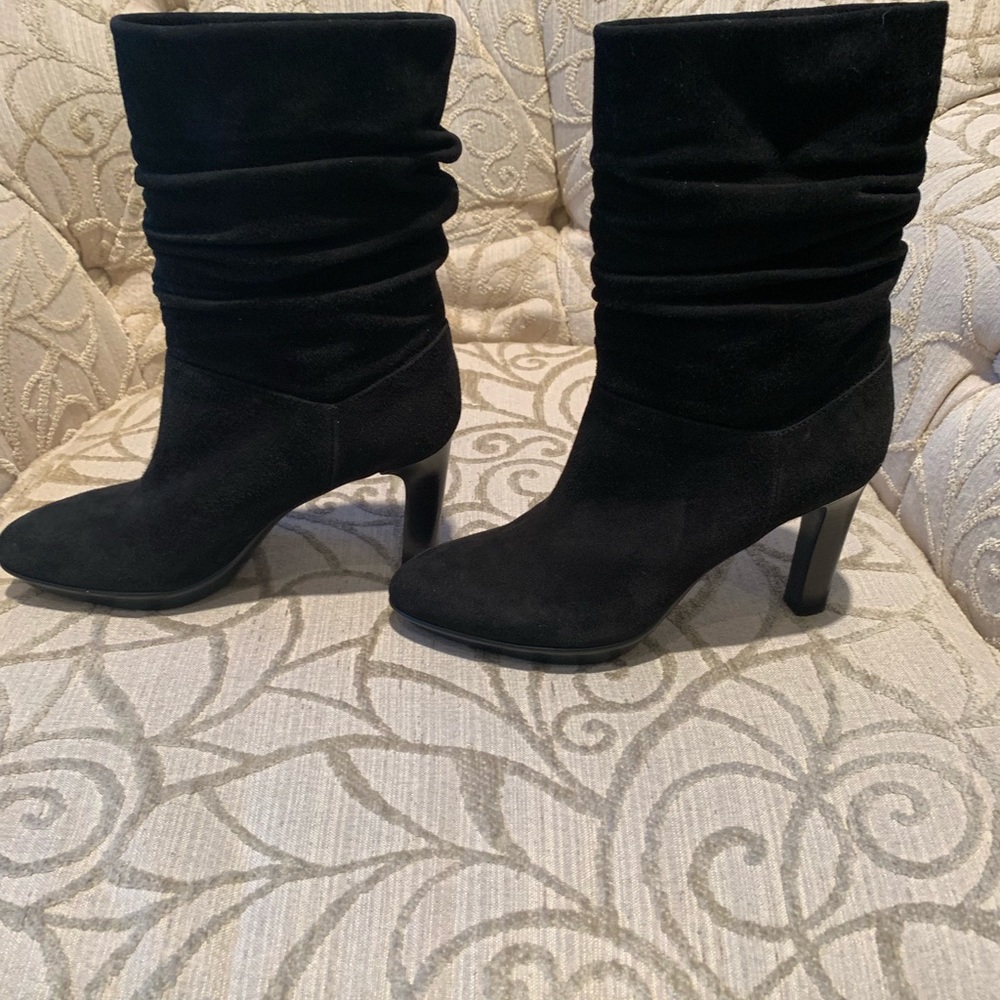 AQUATALIA black suede slouch boots size 61/2